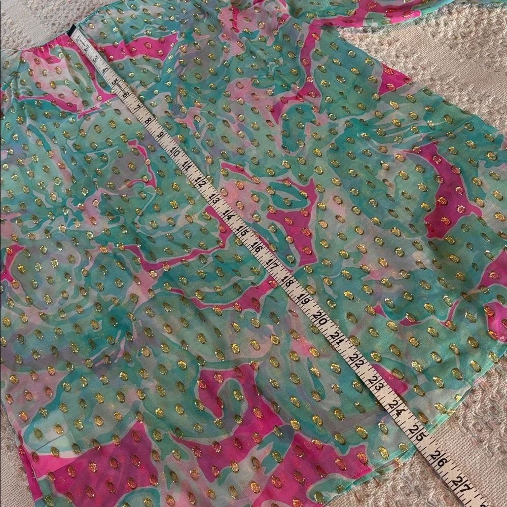 Lilly Pulitzer pink & blue silk blend blouse w/ gold details * sz MED - Picture 10 of 10
